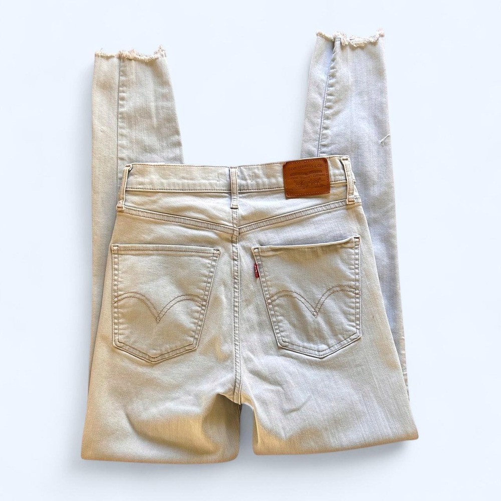 Levi's Mile High Super Skinny high-waisted light wash blue jeans • size: 28 X 30 - Picture 2 of 8